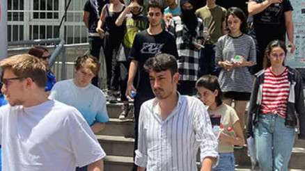 YKS SORU YORUMLARI: TYT zor muydu, kolay mıydı Öğrenciler yanıtladı... İşte TYT sınavı için ilk yorumlar YKS SORU YORUMLARI: TYT zor muydu, kolay mıydı Öğrenciler yanıtladı... İşte TYT sınavı için ilk yorumlar