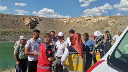 Taş ocağındaki su birikintisine giren 5 çocuktan 2si boğuldu Taş ocağındaki su birikintisine giren 5 çocuktan 2si boğuldu