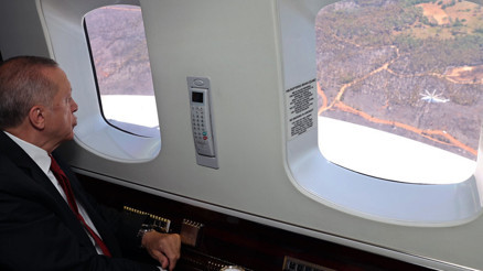 Son dakika: Marmaris’te orman yangınında son durum Cumhurbaşkanı Erdoğan helikopterle inceleme yaptı