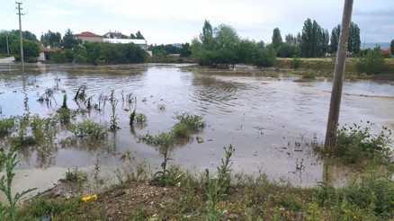 Haymana ve Çubuk’u sel vurdu