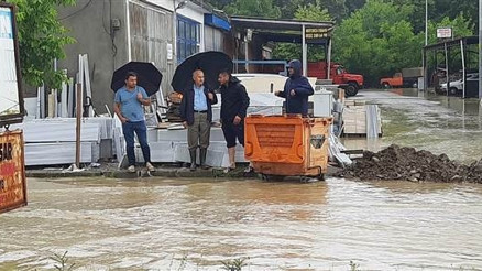 Uyarılar arka arkaya gelmişti Kuvvetli yağış başladı
