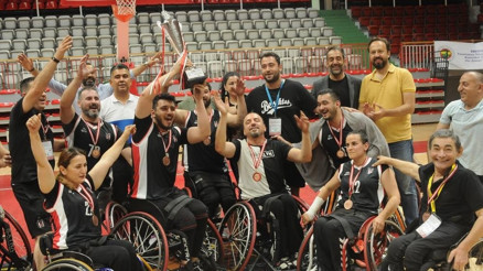 Tekerlekli Sandalye Basketbol Süper Ligi üçüncüsü Beşiktaş oldu