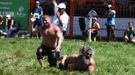 Favorilerin elendiği Kırkpınarda İsmail Balaban sürprize izin vermedi