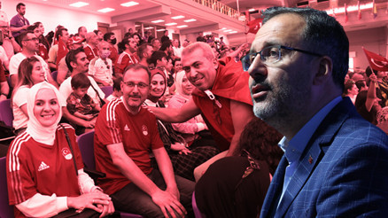 Bakan Kasapoğlu: Akdeniz Oyunlarında sporcularımız tarih yazıyor Bakan Kasapoğlu: Akdeniz Oyunlarında sporcularımız tarih yazıyor
