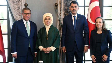 Emine Erdoğan, COP26 Başkanı Sharmayı kabul etti