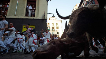 İspanya’daki San Fermin Festivalinde 5 kişi yaralandı