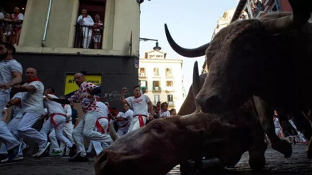 İspanya’daki San Fermin Festivalinde 5 kişi yaralandı