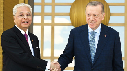 Malezyayla 5 milyar dolarlık işbirliği Malezyayla 5 milyar dolarlık işbirliği