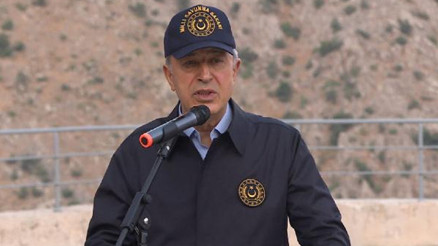 Son dakika... Bakan Akardan terörle mücadele açıklaması