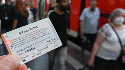 ‘9 Euro’luk bilet hasta ediyor’