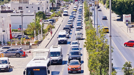 Bodrum’dan üç günde 100 bin araç çıkış yaptı Bodrum’dan üç günde 100 bin araç çıkış yaptı