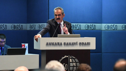 Milli Eğitim Bakanı Mahmut Özer: “Artık başarılı öğrenciler meslek liselerini tercih etmeye başladı” Milli Eğitim Bakanı Mahmut Özer: “Artık başarılı öğrenciler meslek liselerini tercih etmeye başladı”