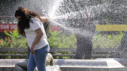 İngiltereden sonra Almanyada da yılın en sıcak günü yaşandı