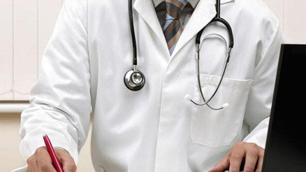 İngilterede doktorlara kadın hastalıklarıyla ilgili zorunlu eğitim verilecek