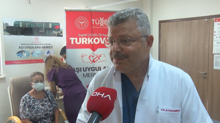Bir ay önceye göre yaklaşık 30-40 katın üzerinde artış var dedi, aşı uyarısı yaptı
