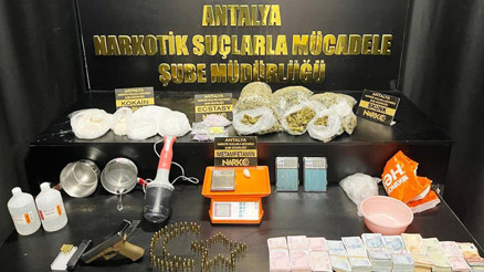 Antalyada kökünü kurut operasyonu: 32 gözaltı
