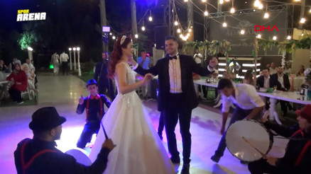 Milli voleybolcu Tuğba Şenoğlu, basketbol antrenörü Burhan İvegin ile dünyaevine girdi