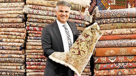 Ünlülerin halıcısına saldırı
