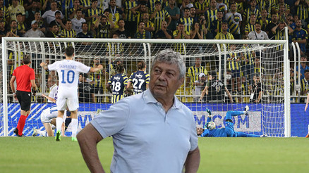 Dinamo Kiev maçındaki Vladimir Putin tezahüratı sonrası Fenerbahçeden resmi açıklama: Kesinlikle kabul etmiyoruz
