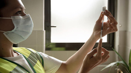 Hindistan’da skandal Aynı şırıngayla 30 öğrenciye Covid-19 aşısı yapıldı