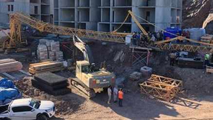 Operatörün feci ölümü Devrilen vincin altında kaldı