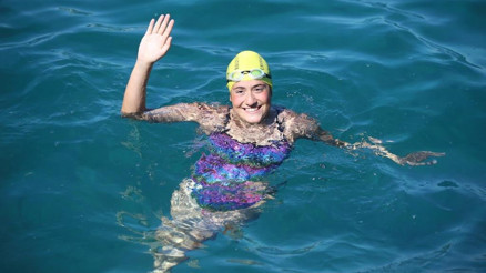 Manş Denizini yüzerek geçen Aysu Türkoğlu adını tarihe yazdırdı