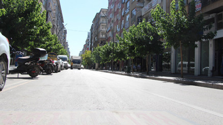 Elazığda hava sıcaklığı 39 dereceyi gördü, cadde ve sokaklar boş kaldı