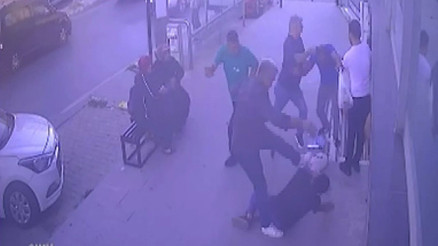 Taciz şüphelilerine pusu kurup dövdüler Taciz şüphelilerine pusu kurup dövdüler