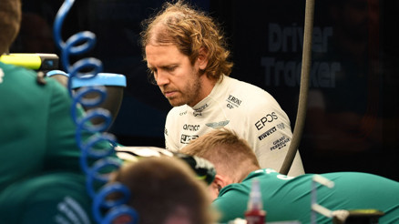 Formula 1de Vettelin yerine Fernando Alonso geçiyor Aston Martin resmen açıkladı...