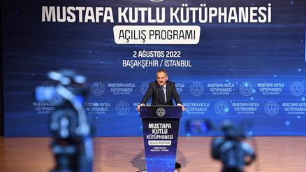 Bakan Özer: Kütüphanesi olmayan okul kalmadı