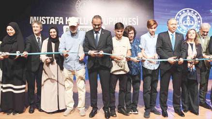 Bakan Özer kütüphane açtı: Hedefimiz 100 milyon kitap