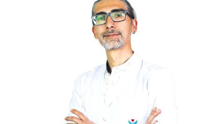 Erkekte meme büyümesi tedavi edilebiliyor