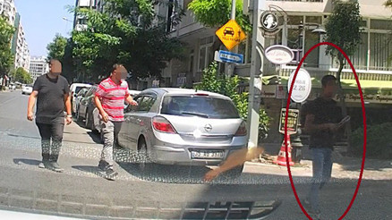 İzmirde korsan otoparkçı baba ve oğlu yakalandı