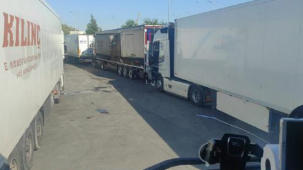 Bulgaristan’da laboratuvar krizi; Türk TIR’ları 3 gündür sınırda bekliyor Bulgaristan’da laboratuvar krizi; Türk TIR’ları 3 gündür sınırda bekliyor