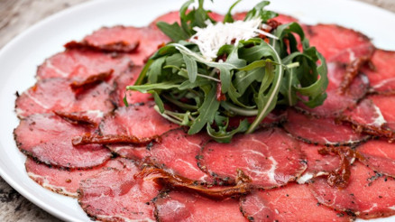 Karpaçyo (Carpaccio) nedir, nasıl yapılır Dana karpaçyo tarifi ve malzemeleri