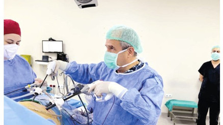 Laparoskopik cerrahi yöntem tedavisiyle 6 santimlik tümöründen kurtuldu