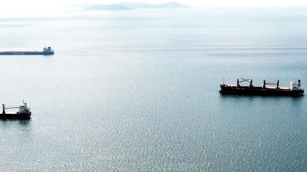 58 bin ton mısır Boğaz girişinde 58 bin ton mısır Boğaz girişinde