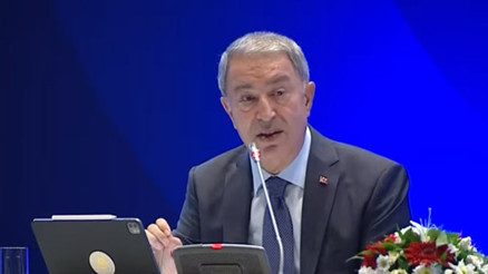 Son dakika... Bakan Akar: Terör koridoruna müsaade etmeyeceğiz