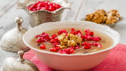 Aşureye nişasta konur mu, içine neler katılır Aşure tarifi, malzemeleri ve püf noktaları
