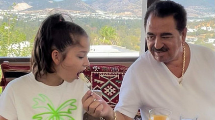 İbrahim Tatlıses kızı Elif Adayı elleriyle besledi