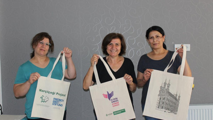 Eskiden işi biz arardık şimdi iş bize geliyor Eskiden işi biz arardık şimdi iş bize geliyor