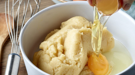 Pate a choux (Pataşu hamuru) nasıl yapılır Evde pataşu hamuru tarifi, yapımı, malzemeleri ve püf noktaları