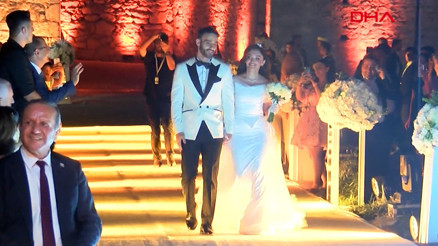 Gaziantep Büyükşehir Belediye Başkanı Şahin’in kızı, dünya evine girdi