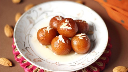 Hint tatlısı Gulab Jamun MasterChef mutfağında Gulab jamun nasıl yapılır Gulab jamun tarifi, malzemeleri ve yapılışı