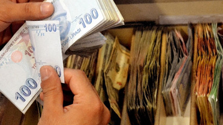 Öğretmenlere kırtasiye parası için gözler MEBde 2022 kırtasiye parası ödemeleri ile 1.325 lira hesaplara yatırılacak Öğretmenlere kırtasiye parası için gözler MEBde 2022 kırtasiye parası ödemeleri ile 1.325 lira hesaplara yatırılacak