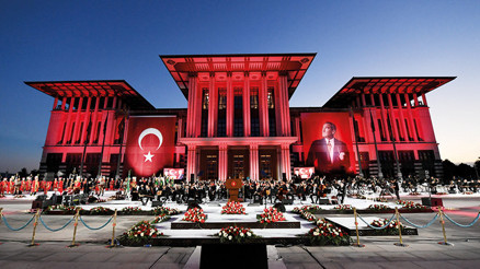 Duygu dolu zafer kutlaması