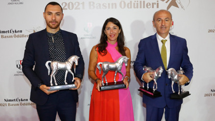Nimet Üyken Basın Ödülleri sahiplerini buldu Hürriyete dört ödül birden... Nimet Üyken Basın Ödülleri sahiplerini buldu Hürriyete dört ödül birden...