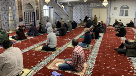 Cuma Hutbesi Diyanet tarafından yayınlandı İşte 2 Eylül Cuma Hutbesinin konusu: Anne Baba Cenneti Kazanma Vesilesi Cuma Hutbesi Diyanet tarafından yayınlandı İşte 2 Eylül Cuma Hutbesinin konusu: Anne Baba Cenneti Kazanma Vesilesi