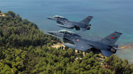 Yunanistandan Egede yeni provokasyon Türk jetleri 14 ayrı olayda 3 bin 372 saniye radar kilidiyle taciz edildi