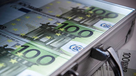 Euro 20 yılın en düşüğünde